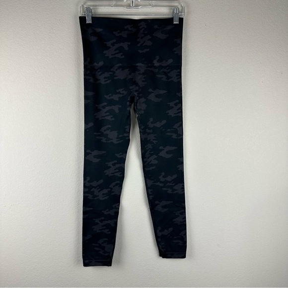 Spanx Black Gray Camo Look At Me Now Seamless Ankle Leggings Size XL - Picture 3 of 5